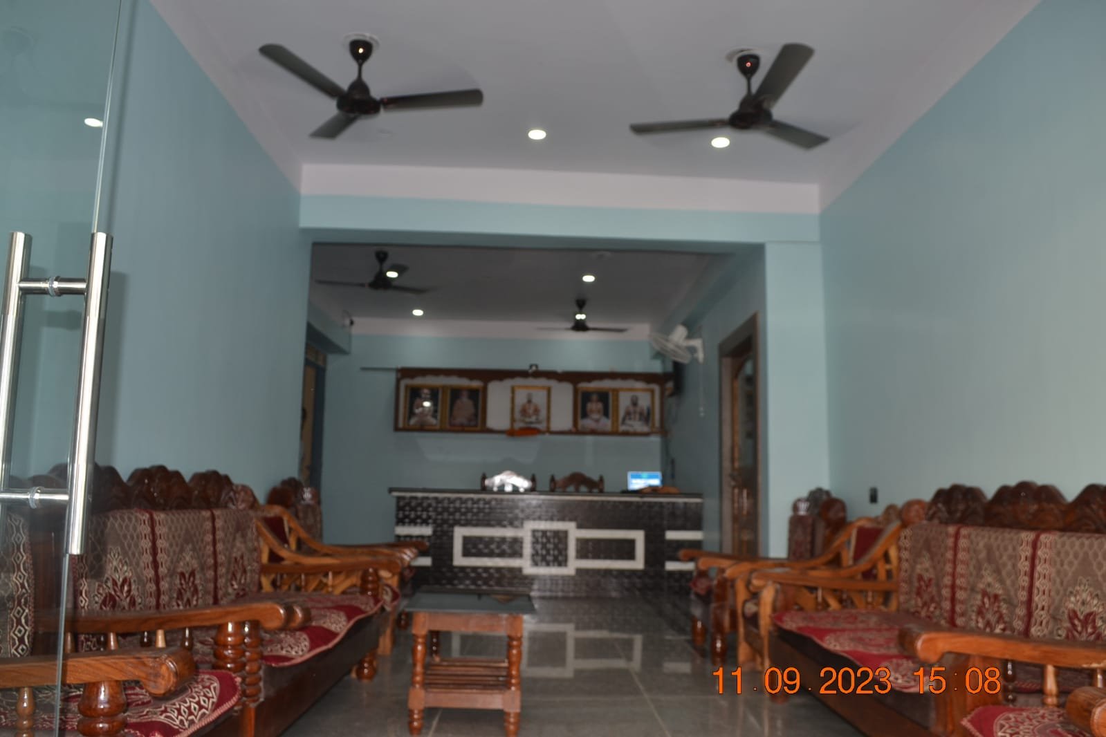 awadhpuriinn-in-img3